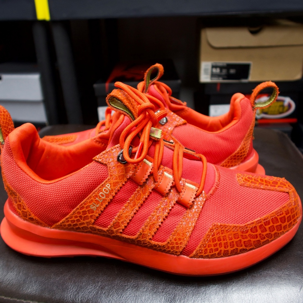 adidas Mens  Loop Runner size 9.5 Red